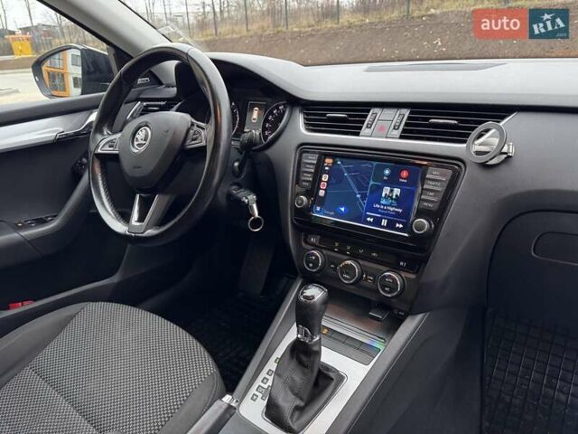 Черный Шкода Октавия, объемом двигателя 1.6 л и пробегом 278 тыс. км за 10600 $, фото 10 на Automoto.ua