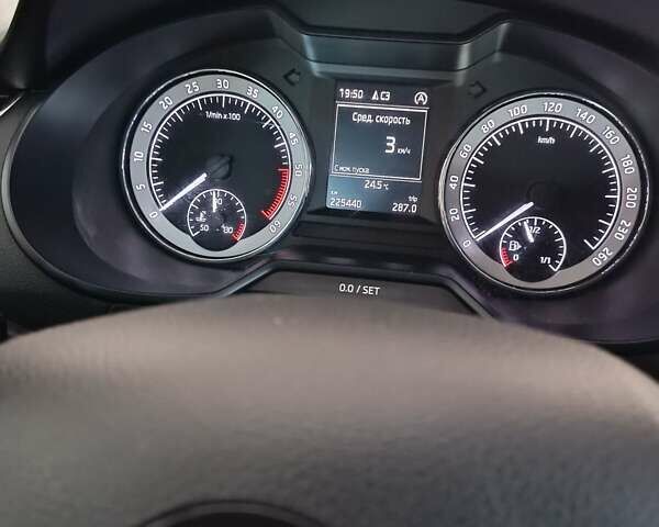 Черный Шкода Октавия, объемом двигателя 1.6 л и пробегом 277 тыс. км за 12500 $, фото 27 на Automoto.ua