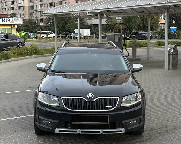 Черный Шкода Октавия, объемом двигателя 2 л и пробегом 334 тыс. км за 15999 $, фото 1 на Automoto.ua