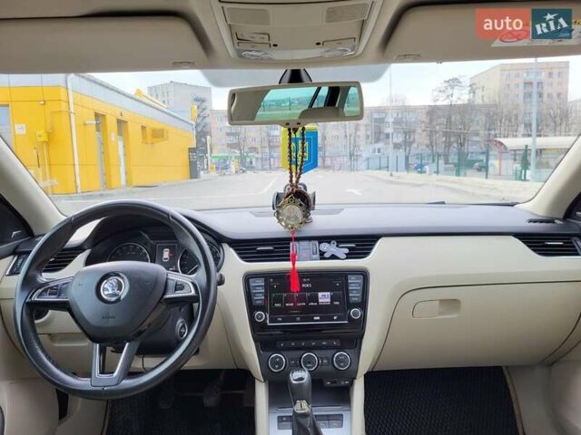 Черный Шкода Октавия, объемом двигателя 1.6 л и пробегом 250 тыс. км за 13000 $, фото 16 на Automoto.ua