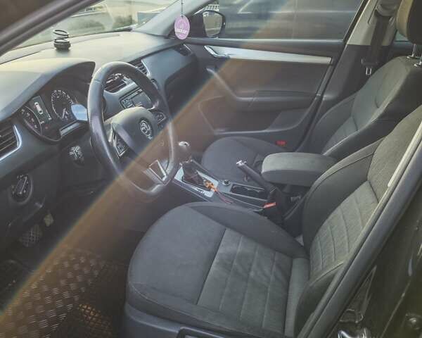 Черный Шкода Октавия, объемом двигателя 1.97 л и пробегом 276 тыс. км за 12999 $, фото 8 на Automoto.ua