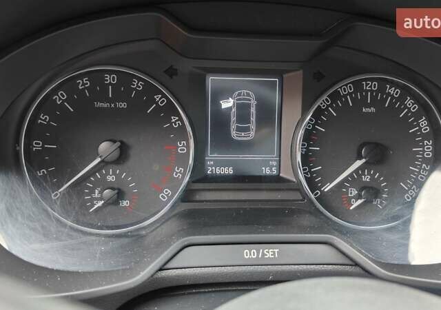 Чорний Шкода Октавія, об'ємом двигуна 1.6 л та пробігом 216 тис. км за 12500 $, фото 4 на Automoto.ua