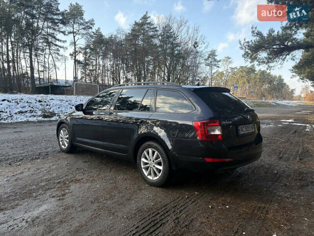 Чорний Шкода Октавія, об'ємом двигуна 1.6 л та пробігом 263 тис. км за 11200 $, фото 4 на Automoto.ua