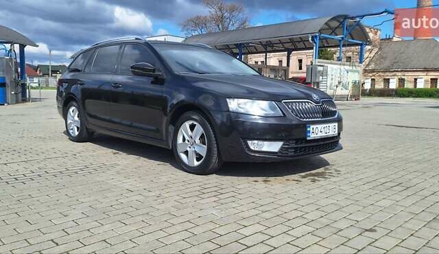 Чорний Шкода Октавія, об'ємом двигуна 2 л та пробігом 248 тис. км за 11300 $, фото 4 на Automoto.ua