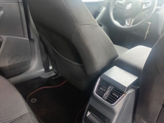 Черный Шкода Октавия, объемом двигателя 2 л и пробегом 213 тыс. км за 10800 $, фото 8 на Automoto.ua