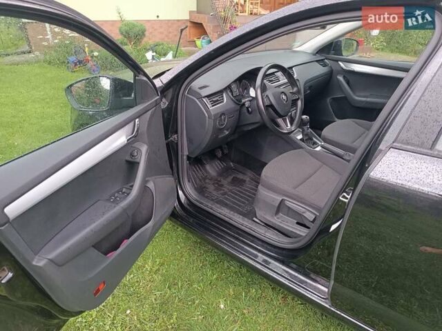 Черный Шкода Октавия, объемом двигателя 1.6 л и пробегом 207 тыс. км за 11300 $, фото 3 на Automoto.ua