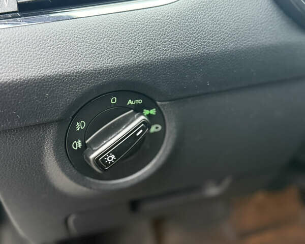 Чорний Шкода Октавія, об'ємом двигуна 1.6 л та пробігом 291 тис. км за 13300 $, фото 18 на Automoto.ua