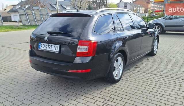 Чорний Шкода Октавія, об'ємом двигуна 2 л та пробігом 248 тис. км за 11300 $, фото 5 на Automoto.ua