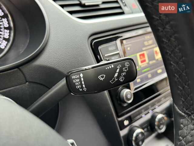 Черный Шкода Октавия, объемом двигателя 1.6 л и пробегом 228 тыс. км за 11999 $, фото 83 на Automoto.ua