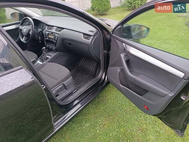 Черный Шкода Октавия, объемом двигателя 1.6 л и пробегом 207 тыс. км за 11300 $, фото 5 на Automoto.ua