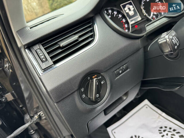 Черный Шкода Октавия, объемом двигателя 1.6 л и пробегом 228 тыс. км за 11999 $, фото 78 на Automoto.ua