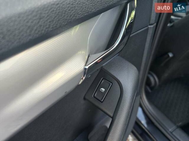 Черный Шкода Октавия, объемом двигателя 2 л и пробегом 233 тыс. км за 14299 $, фото 34 на Automoto.ua