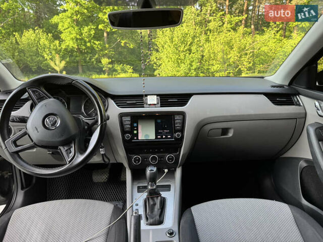 Черный Шкода Октавия, объемом двигателя 1.97 л и пробегом 240 тыс. км за 13800 $, фото 10 на Automoto.ua
