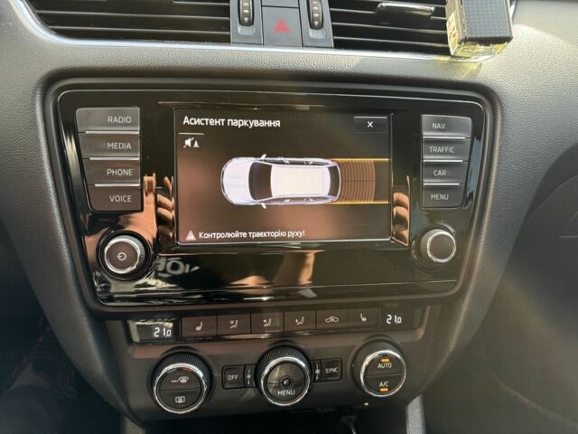 Чорний Шкода Октавія, об'ємом двигуна 2 л та пробігом 300 тис. км за 12500 $, фото 9 на Automoto.ua