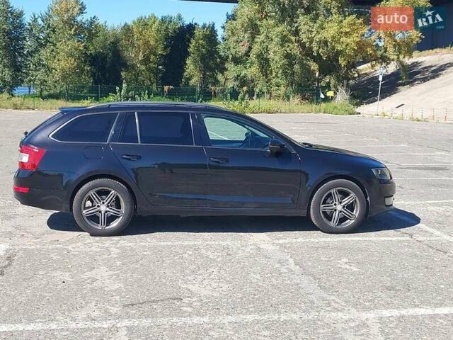 Черный Шкода Октавия, объемом двигателя 1.97 л и пробегом 332 тыс. км за 12900 $, фото 7 на Automoto.ua
