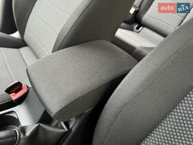 Чорний Шкода Октавія, об'ємом двигуна 1.6 л та пробігом 228 тис. км за 11899 $, фото 88 на Automoto.ua