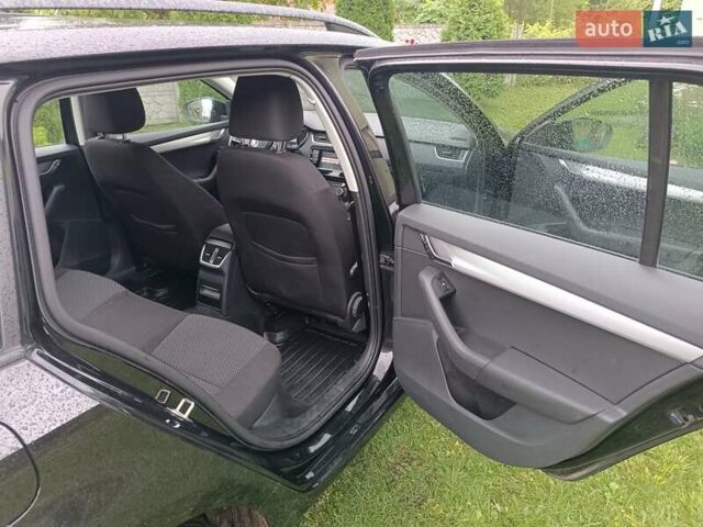 Черный Шкода Октавия, объемом двигателя 1.6 л и пробегом 207 тыс. км за 11300 $, фото 6 на Automoto.ua