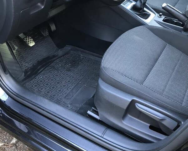 Чорний Шкода Октавія, об'ємом двигуна 2 л та пробігом 261 тис. км за 11700 $, фото 11 на Automoto.ua