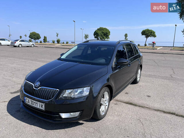 Черный Шкода Октавия, объемом двигателя 1.6 л и пробегом 326 тыс. км за 13000 $, фото 2 на Automoto.ua