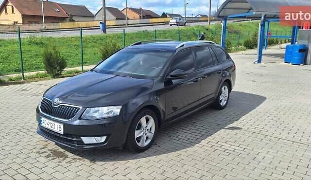 Чорний Шкода Октавія, об'ємом двигуна 2 л та пробігом 248 тис. км за 11300 $, фото 2 на Automoto.ua