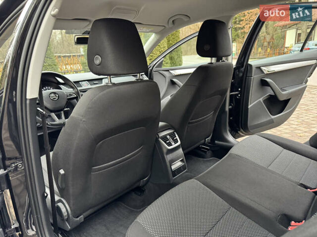 Чорний Шкода Октавія, об'ємом двигуна 1.6 л та пробігом 228 тис. км за 11899 $, фото 101 на Automoto.ua