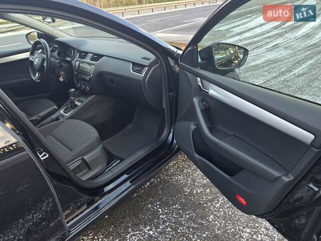 Черный Шкода Октавия, объемом двигателя 2 л и пробегом 233 тыс. км за 14299 $, фото 43 на Automoto.ua