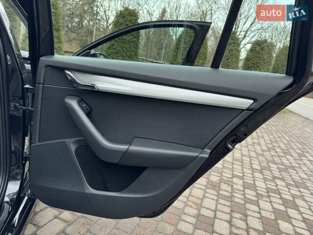 Чорний Шкода Октавія, об'ємом двигуна 1.6 л та пробігом 228 тис. км за 11899 $, фото 105 на Automoto.ua