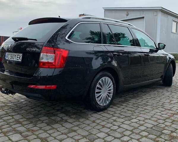 Черный Шкода Октавия, объемом двигателя 1.6 л и пробегом 368 тыс. км за 12800 $, фото 5 на Automoto.ua