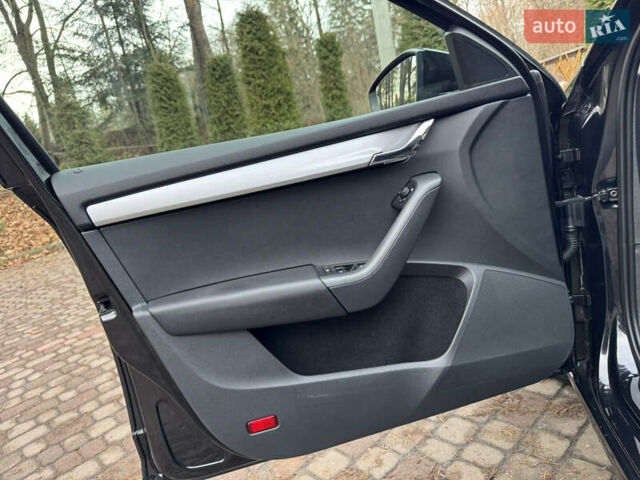 Чорний Шкода Октавія, об'ємом двигуна 1.6 л та пробігом 228 тис. км за 11899 $, фото 71 на Automoto.ua