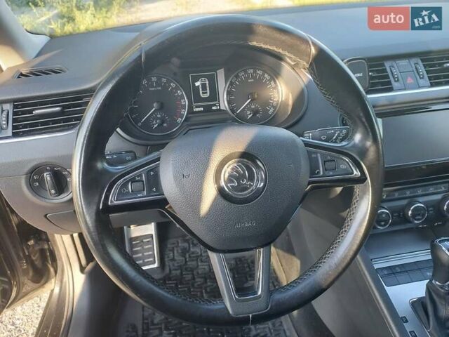 Черный Шкода Октавия, объемом двигателя 1.97 л и пробегом 332 тыс. км за 12900 $, фото 25 на Automoto.ua