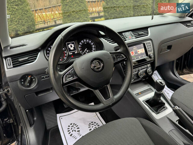 Чорний Шкода Октавія, об'ємом двигуна 1.6 л та пробігом 228 тис. км за 11899 $, фото 77 на Automoto.ua