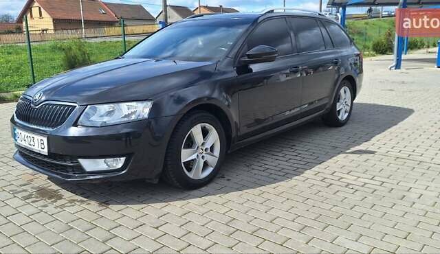 Чорний Шкода Октавія, об'ємом двигуна 2 л та пробігом 248 тис. км за 11300 $, фото 3 на Automoto.ua