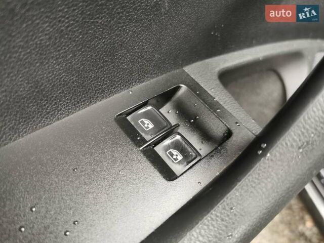 Чорний Шкода Октавія, об'ємом двигуна 1.97 л та пробігом 269 тис. км за 12700 $, фото 24 на Automoto.ua