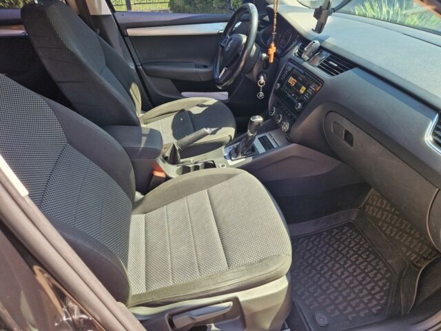 Черный Шкода Октавия, объемом двигателя 2 л и пробегом 354 тыс. км за 10699 $, фото 6 на Automoto.ua