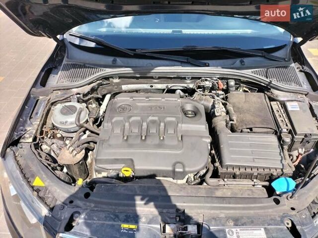 Чорний Шкода Октавія, об'ємом двигуна 1.6 л та пробігом 262 тис. км за 12500 $, фото 3 на Automoto.ua