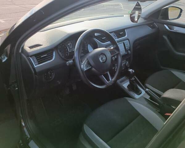 Черный Шкода Октавия, объемом двигателя 1.97 л и пробегом 308 тыс. км за 13200 $, фото 10 на Automoto.ua