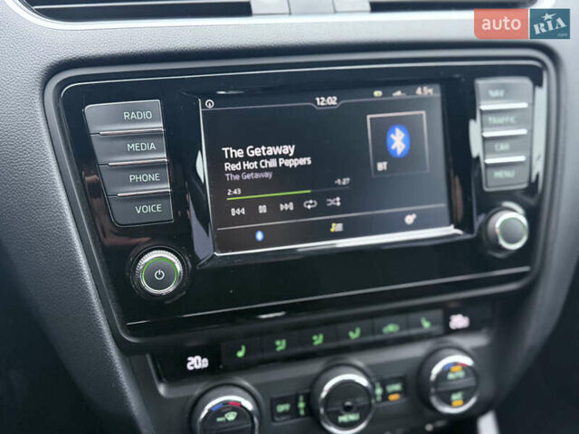 Чорний Шкода Октавія, об'ємом двигуна 1.97 л та пробігом 266 тис. км за 12700 $, фото 7 на Automoto.ua