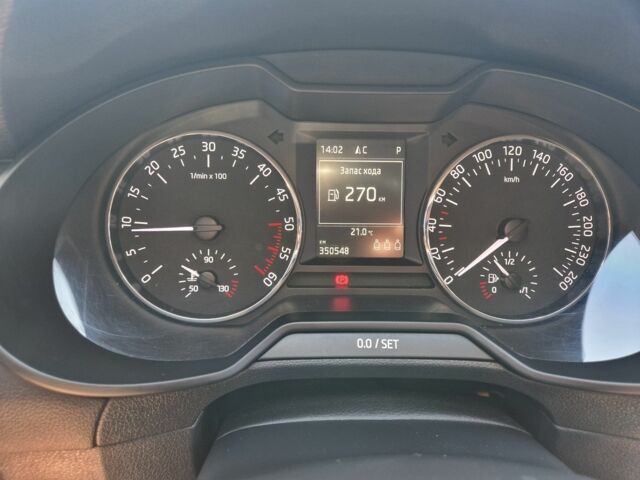 Черный Шкода Октавия, объемом двигателя 2 л и пробегом 354 тыс. км за 10699 $, фото 7 на Automoto.ua