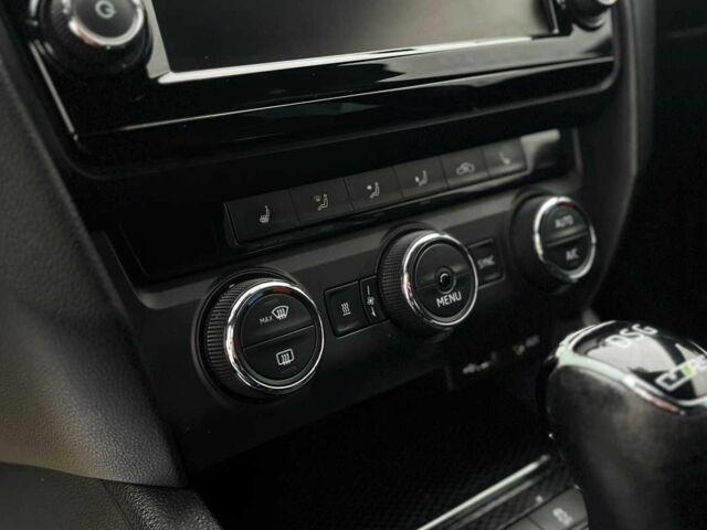 Черный Шкода Октавия, объемом двигателя 0 л и пробегом 258 тыс. км за 15700 $, фото 16 на Automoto.ua
