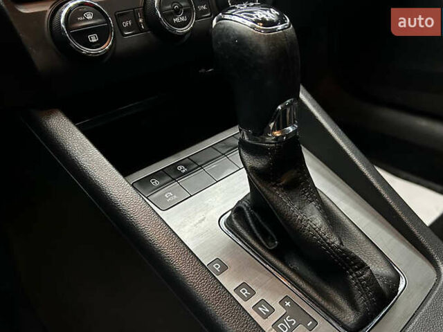 Черный Шкода Октавия, объемом двигателя 1.97 л и пробегом 316 тыс. км за 13100 $, фото 8 на Automoto.ua