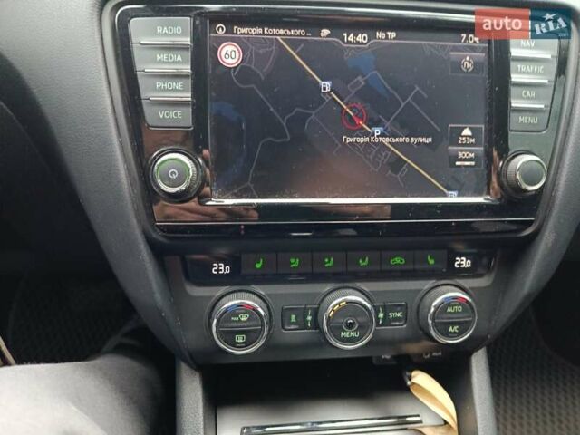 Чорний Шкода Октавія, об'ємом двигуна 1.97 л та пробігом 262 тис. км за 14200 $, фото 15 на Automoto.ua