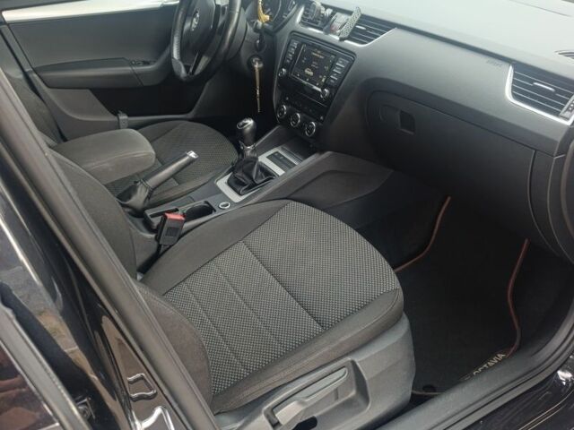 Черный Шкода Октавия, объемом двигателя 2 л и пробегом 213 тыс. км за 10800 $, фото 11 на Automoto.ua