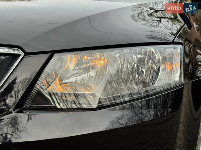 Чорний Шкода Октавія, об'ємом двигуна 1.6 л та пробігом 228 тис. км за 11899 $, фото 27 на Automoto.ua