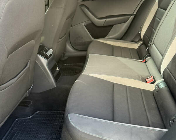 Черный Шкода Октавия, объемом двигателя 1.97 л и пробегом 299 тыс. км за 13000 $, фото 22 на Automoto.ua