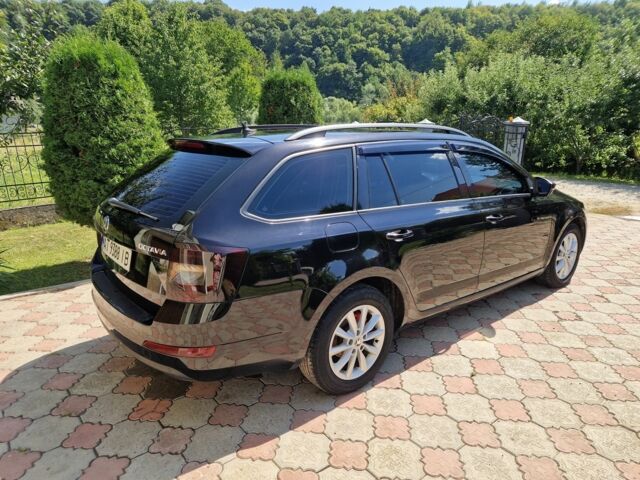 Черный Шкода Октавия, объемом двигателя 2 л и пробегом 354 тыс. км за 10699 $, фото 4 на Automoto.ua