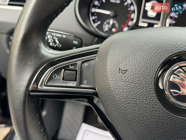 Чорний Шкода Октавія, об'ємом двигуна 1.6 л та пробігом 228 тис. км за 11899 $, фото 80 на Automoto.ua