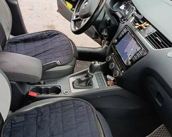 Чорний Шкода Октавія, об'ємом двигуна 1.97 л та пробігом 262 тис. км за 14200 $, фото 57 на Automoto.ua