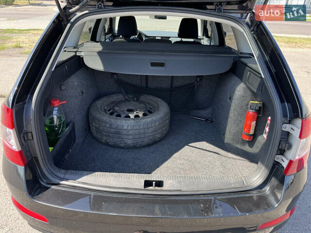 Черный Шкода Октавия, объемом двигателя 1.6 л и пробегом 326 тыс. км за 13000 $, фото 9 на Automoto.ua