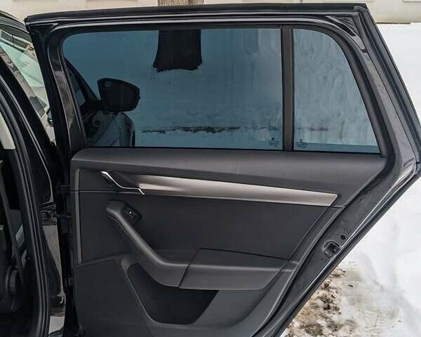 Черный Шкода Октавия, объемом двигателя 1.97 л и пробегом 227 тыс. км за 13000 $, фото 12 на Automoto.ua