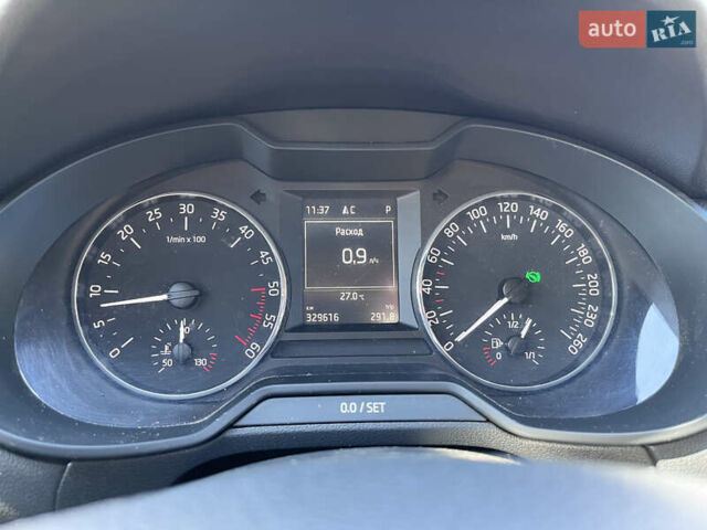 Черный Шкода Октавия, объемом двигателя 1.6 л и пробегом 326 тыс. км за 13000 $, фото 8 на Automoto.ua